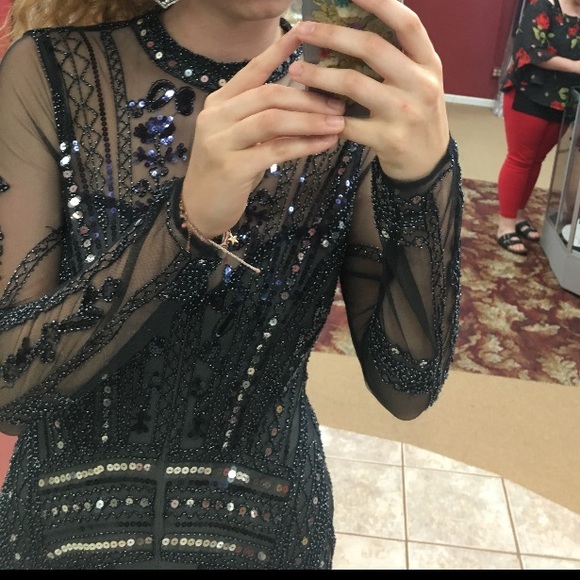 Navy blue homecoming dress size 4 - Picture 2 of 3